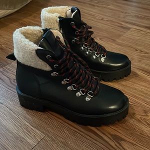 NWOT Steve Madden 7M Black Lace Up Ankle Boots